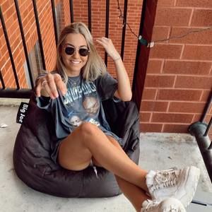 Meet your Posher, Erika